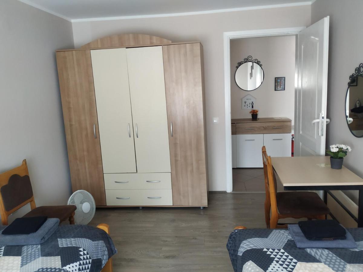 Ariana Apartman Kragujevac Ngoại thất bức ảnh